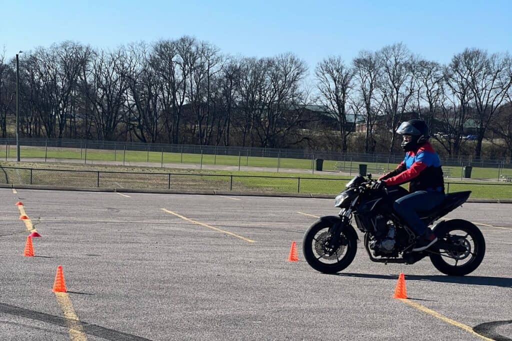 motorcyclist riding on course 4